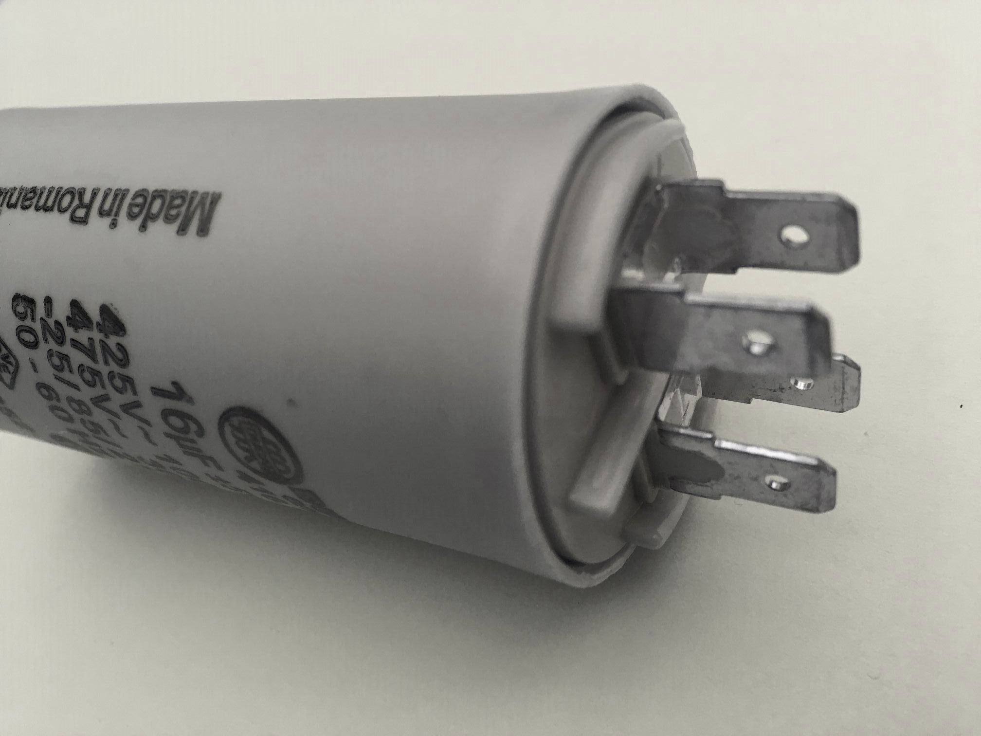 whirpool_motor_pumpe_kondesator_ducati_16uf_2 whirpool_motor_pumpe_kondesator_ducati_16uf_2